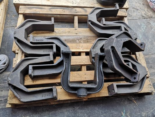 Base dell'assieme molla cilindro di tensione/telaio a U per escavatore DH220, disponibile per tutti i modelli di escavatori.