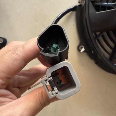 Special-purpose original-imitated electronic fan: same material and structure as the original factory, with both durability and compatibility online.,Applicable to E330 excavator