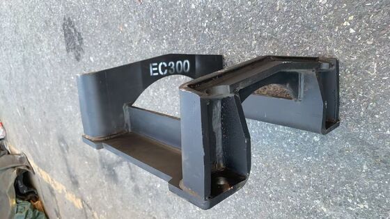 Protezione della catena dell'escavatore Volvo EC300 - Qualità originale + prezzo diretto in fabbrica, acciaio manganese resistente all'usura, anti-dechain, una scelta conveniente