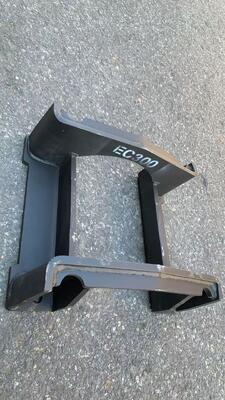 Protezione della catena dell'escavatore Volvo EC300 - Qualità originale + prezzo diretto in fabbrica, acciaio manganese resistente all'usura, anti-dechain, una scelta conveniente