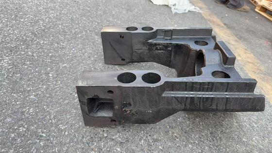 Telaio a U per bulldozer per saldatura di precisione per serie D6 (D6C/D6D/D6E), Accessori universali per impieghi gravosi, stabili e durevoli, Telaio a U per bulldozer in lamiera d'acciaio spessa per D6D-D6C-D6E, Specializzato in