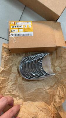 Parti originali del motore dell'escavatore CAT, disponibili per tutti i modelli di escavatori. Pistone originale per escavatore CAT: il materiale ad alta resistenza garantisce un'efficiente erogazione di potenza.