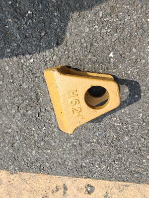 Universal tooth guards and bucket edge protectors for all excavator models,available in 4.0, 5.0, 6.0 specifications. Wear-resistant bucket edge protection blocks directly supplied by the manufacturer