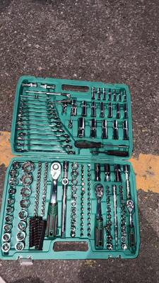 216PCS Set di chiavi di presa di grado industriale, acciaio al cromo vanadio, maniglia di rastrello da 72T, multi-drive (1/4", 3/8", 1/2") Kit utensili per uso automobilistico e domestico